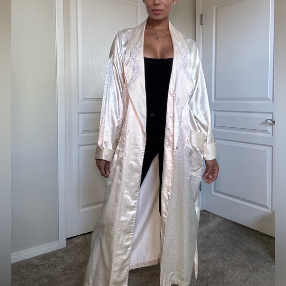 Victoria Secret Gold Label Vintage Belted Robe - Picture 4 of 11
